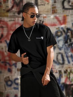 SHOWOFFFF - Men Black Edition Solid Pattern T-Shirt