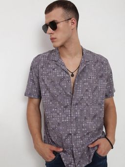 SHOWOFF - Men Grey Abstract Shirt