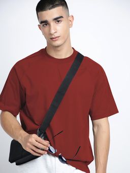 SHOWOFF - Men Maroon Short Sleeves Round Neck Oversized T-shirt