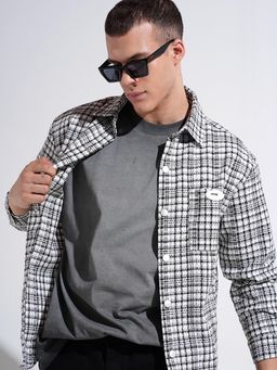 SHOWOFFFF - Men White Cotton Relaxed Fit Checks Shirt