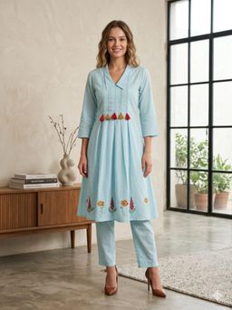 MAAND - Blue Embroidered Three Fourth Sleeves Kurta & Pant