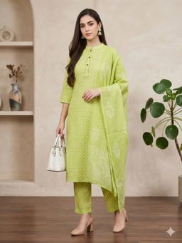 MAAND - Green Printed Three Fourth Sleeves Kurta Pant & Dupatta
