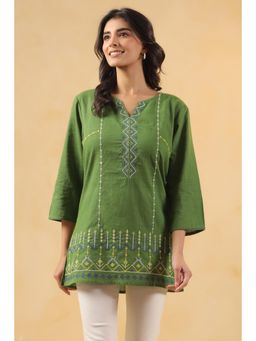 SAVI - Green Embroidered Three Fourth Sleeves Tunic