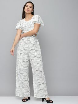 SHOWOFFFF - Womens Scoop Neck White Printed Co-ords (Set of 2)