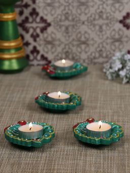 AAPNO RAJASTHAN - Hand Painted Leaf Shape Terracotta Diya (Pack of 4)