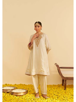 Sheetal Batra - Women Ivory Kurta with Salwar