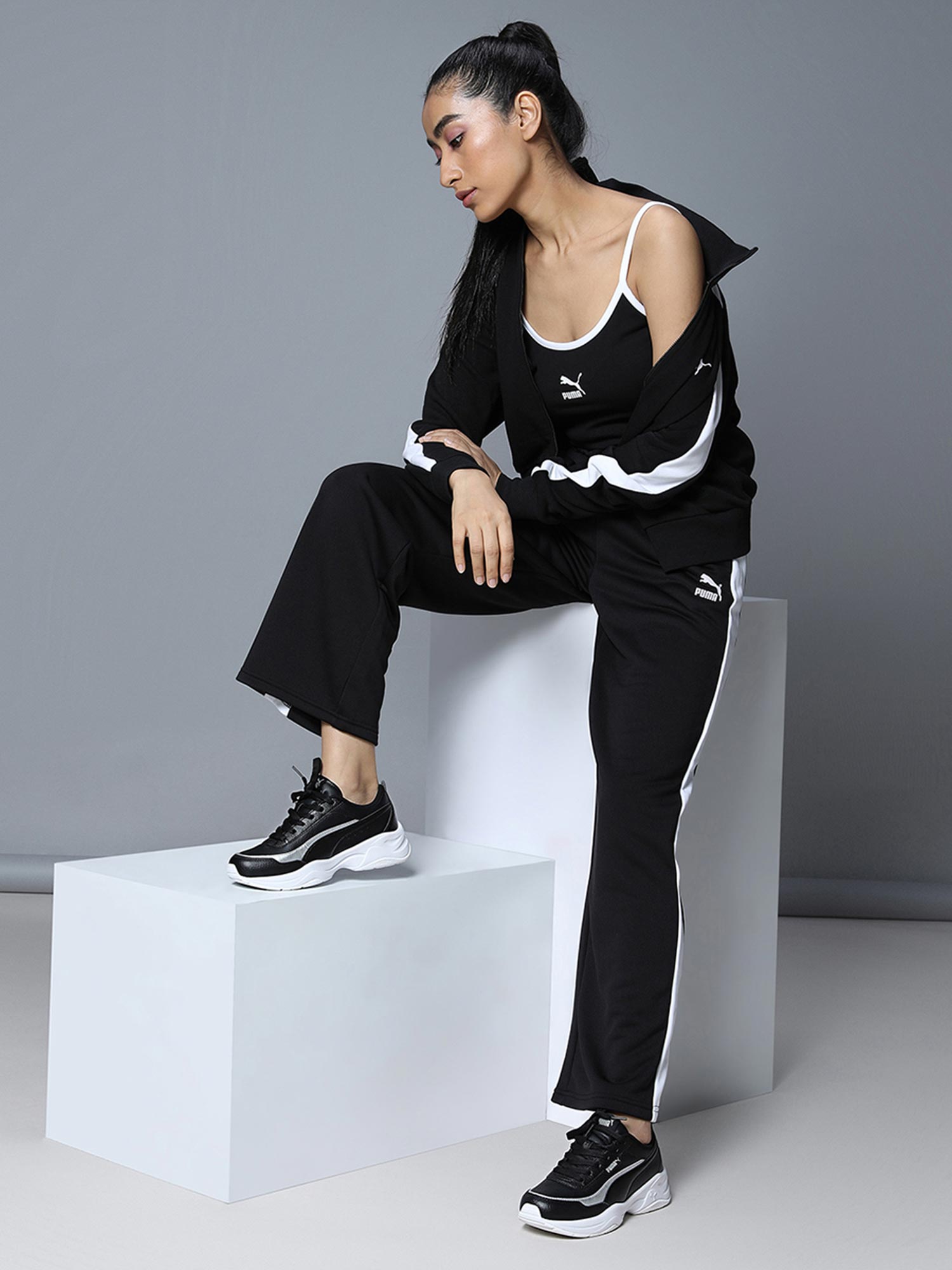 women puma cilia