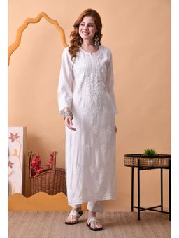 SYRISH - White Chanderi Hand Embroidered Chikankari Kurta