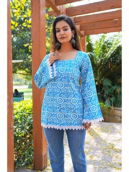 SAK JAIPUR - Blue Women Rayon Printed Full Sleeves Square Neck Hip Length Straight Kurti