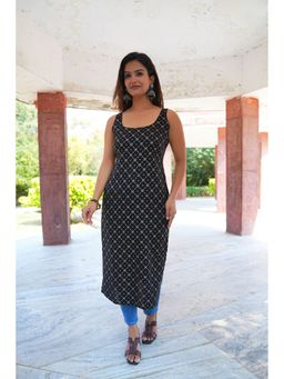 SAK JAIPUR - Black Women Rayon Printed Sleeveless Calf Length Straight Kurti