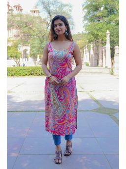 SAK JAIPUR - Pink Women Rayon Printed Sleeveless Calf Length Straight Kurti