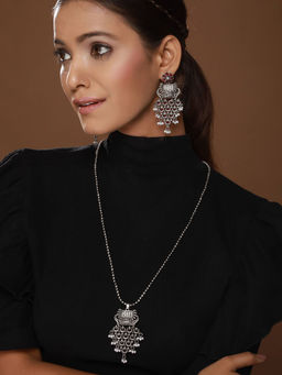 Aatmana - Silver-Plated Pink Stone Studded and Pearl Beaded Oxidised Jewellery Set