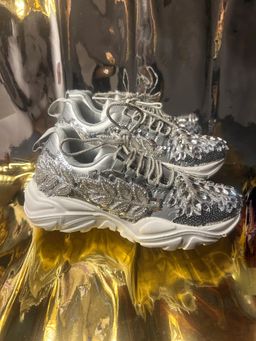 Chal Jooti - Once Upon A Snowflake Silver Sneakers