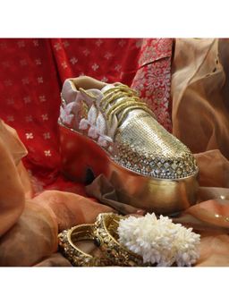 Chal Jooti - Madhumalti Gulzaar Gold Sneakers