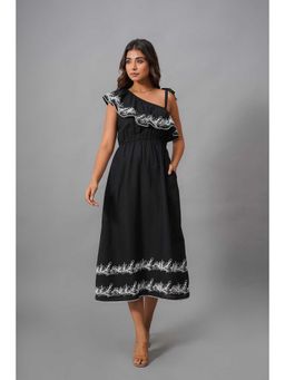 Dora Dori - Embroidered Fit And Flare Midi Dress