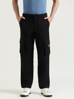 United Colors of Benetton - Men Black Solid Straight Fit Cargo