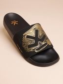 Black color option, Currently selected