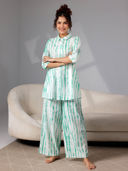 Green color option, Sold out, Currently selected