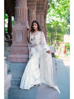 BEGUM BELIYA - Tulip Garden White Jamdani Silk Saree with Unstitched Blouse