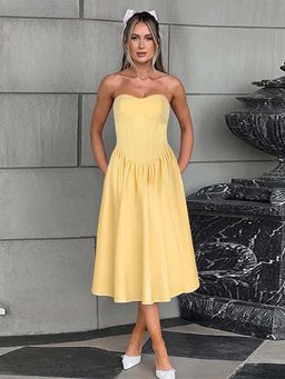 Outzidr - Yellow Pointed Waistline Corset Dress