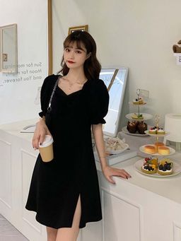 Outzidr - Black Sweatheart Puff Sleeve Slit Dress