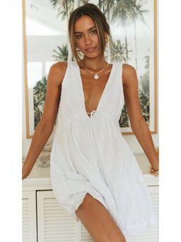 Outzidr - White Plunge Neck Flowy Mini Dress