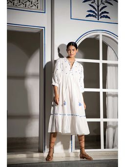 Naav - Noor Maxi Dress In White