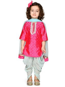 SAKA DESIGNS - Fuchsia Kurta With Lace Work Foil Printed Dhoti With Dupatta (Set of 3)