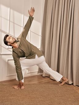 Vastramay - Mens Mehendi Green Premium Cotton Kurta with White with Pyjama (Set of 2)