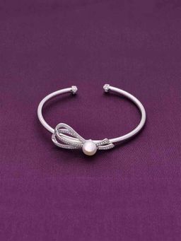 Kai Jewel - Ribboned Diamante Pearl Silver Bracelet