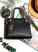 Black color option, Sold out, Currently selected
