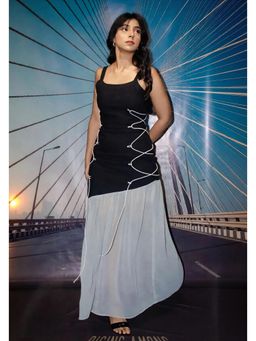 RISING AMONG - Black Link Bodycon Dress