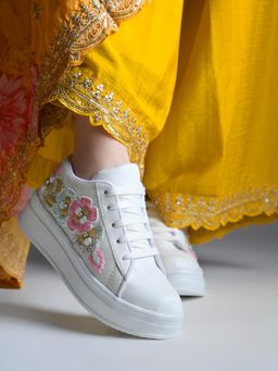 HVNLY by Shoetopia - Women White Sneakers