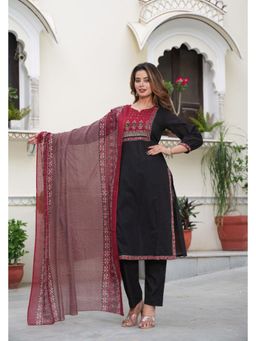 ANAISA - Women's Black Floral Print Cotton Kurta with Pant & Dupatta