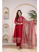 Red color option, Sold out, Currently selected
