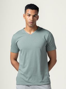 DaMENSCH - Men Grey Breeze Ultralight V-Neck Solid T-Shirt