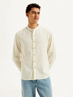 Levi's - Men's Cream Textured Slim Fit Shirt