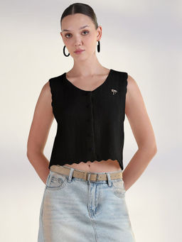 SHOWOFF - Women's Black V-Neck Crop Top