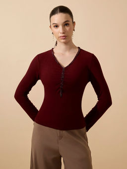 SHOWOFFFF - Women's Embellished Maroon Fitted V-Neck Full Sleeves Ruched Top