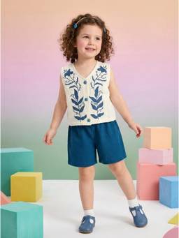 Autumnlane - White Embroidered Cotton Top and Shorts