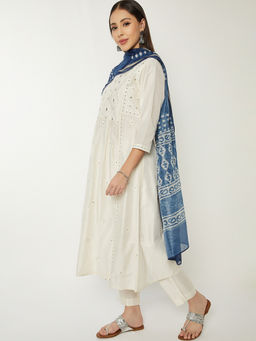 max - Off White Embroidered Polyester Blend Regular Kurta with Pant and Dupatta