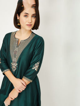 max - Green Embroidered Shantoon Regular Kurta and Pant