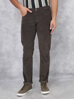 CRIMSOUNE CLUB - Men Olive Solid Slim Fit Corduroy Casual Trouser