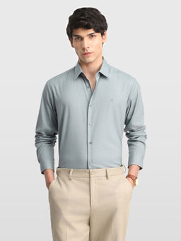 Arrow Newyork - Green Solid Polyester Slim Fit Shirt