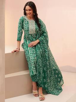 Libas - Women Green Cotton Kurta with Trouser and Dupatta