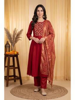 W - Maroon Viscose Kurta with Pant and Dupatta