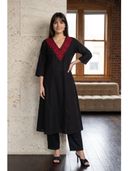 Black color option, Sold out, Currently selected