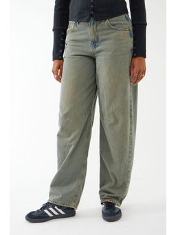 BDG by Urban Outfitters - BDG Logan Dirty Wash Jeans