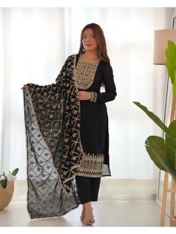 JATRIQQ - Black Pure Blooming Silk Kurta with Pant and Dupatta (Set of 3)