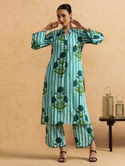 STYLEBAAZI - Floral Printed Straight Pure Cotton Kurta and Pant (Set of 2)